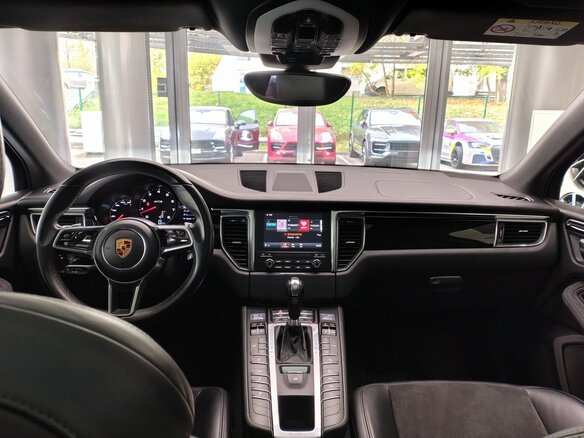 2016 Porsche Macan GTS I, красный, 3300000 рублей - вид 13