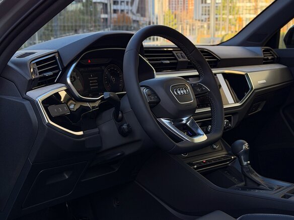 2026 Audi Q3 35 TFSI II (F3), серый, 3790000 рублей - вид 19