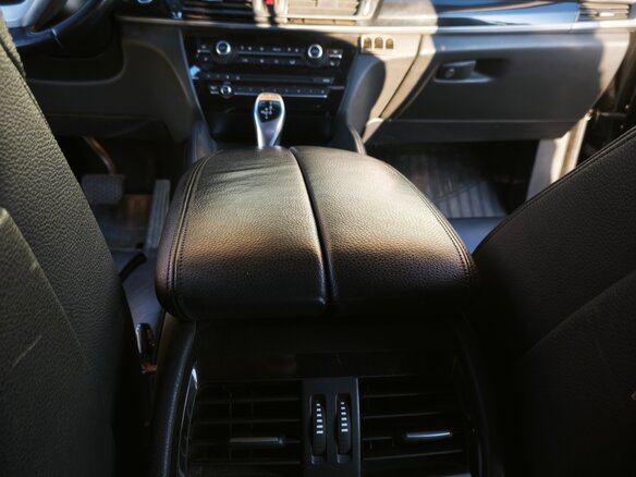 2015 BMW X6 30d II (F16), чёрный, 3750000 рублей - вид 25