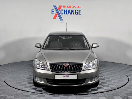 2010 Skoda Octavia II (A5) Рестайлинг, серый, 534000 рублей, вид 1