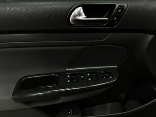 2008 Volkswagen Golf V, чёрный, 539888 рублей, вид 5