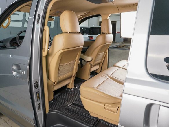 2016 Hyundai H-1 II Рестайлинг, серебристый, 2669000 рублей - вид 10
