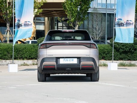2026 Changan Qiyuan Q05 51.9 kWh II, серебристый, 2350000 рублей, вид 2