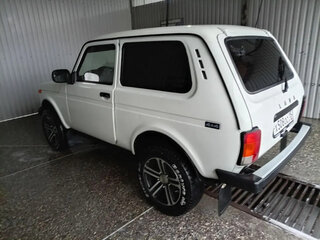 2011 Lada (ВАЗ) 2121 (4x4) I Рестайлинг, белый, 370000 рублей, вид 2