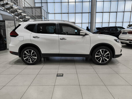 2022 Nissan X-Trail III Рестайлинг, белый, 3120000 рублей, вид 5
