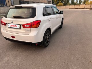 2013 Mitsubishi ASX I Рестайлинг, белый, 850000 рублей, вид 2