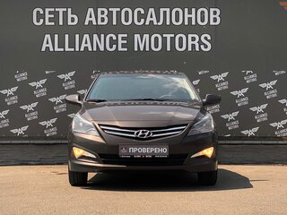 2015 Hyundai Solaris I Рестайлинг, коричневый, 1040000 рублей, вид 2