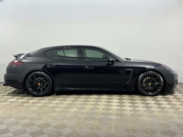 2016 Porsche Panamera 4 I Рестайлинг, чёрный, 3849900 рублей - вид 4