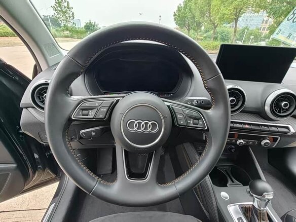 2022 Audi Q2 L e-tron I Рестайлинг, чёрный - вид 19