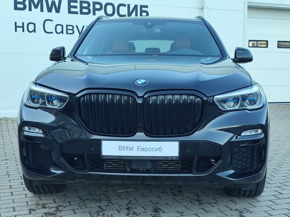 2021 BMW X5 30d IV (G05/G18), чёрный, 6499000 рублей - вид 2