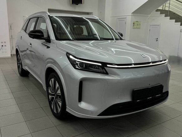 2026 Evolute i-Space I Рестайлинг, серебристый, 3585000 рублей - вид 2