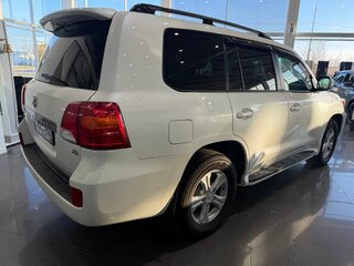 2012 Toyota Land Cruiser 200 Series Рестайлинг 1, белый, 3195000 рублей, вид 5
