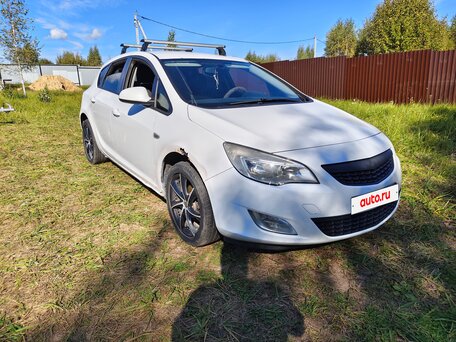 2011 Opel Astra J, белый, 500000 рублей, вид 2