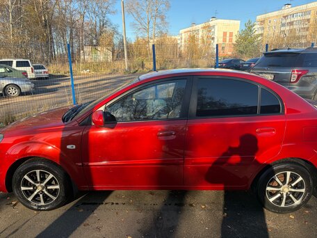 2010 Kia Rio II Рестайлинг, красный, 550000 рублей, вид 5