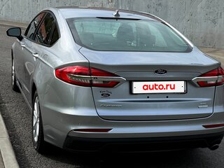 2020 Ford Fusion (North America) II Рестайлинг, серебристый, 1650000 рублей, вид 4