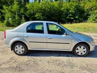 2013 Renault Logan I Рестайлинг, серый, 850000 рублей, вид 3