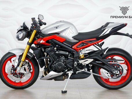 2026 Triumph Street Triple, серебристый, 1699000 рублей, вид 2