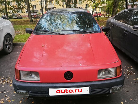 1990 Volkswagen Passat B3, красный, 195000 рублей