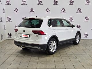 2017 Volkswagen Tiguan II, белый, 1782000 рублей, вид 5