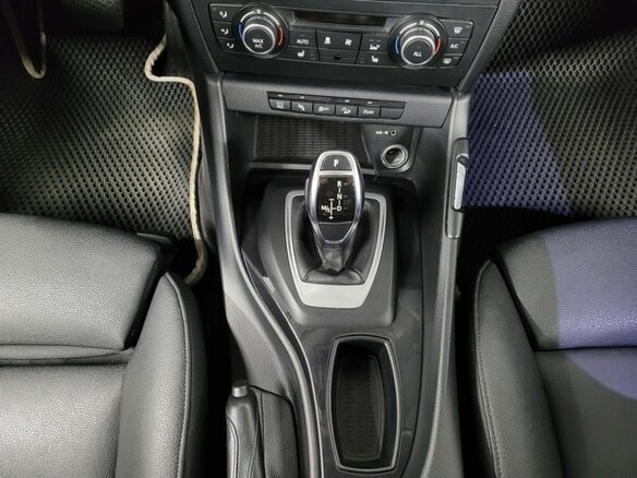 2013 BMW X1 20i I (E84) Рестайлинг, белый, 1119000 рублей - вид 12