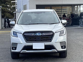 2023 Subaru Forester V Рестайлинг, белый, 2396000 рублей, вид 2