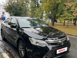 2016 Toyota Camry VII (XV50) Рестайлинг, чёрный, 2100000 рублей, вид 1
