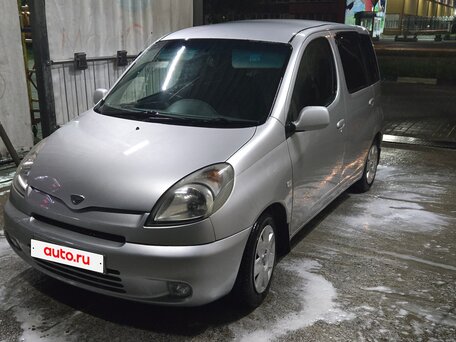 2002 Toyota FunCargo, серебристый, 525000 рублей, вид 4
