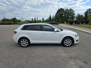 2010 Audi A3 II (8P) Рестайлинг 2, белый, 800000 рублей, вид 4