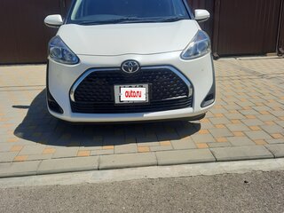 2019 Toyota Sienta II Рестайлинг, белый, 1525000 рублей, вид 2