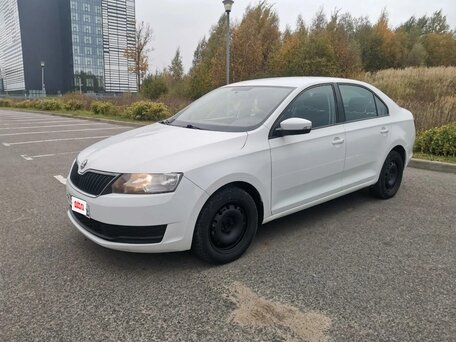 2019 Skoda Rapid I Рестайлинг, белый, 850000 рублей, вид 1