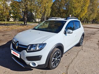2018 Renault Sandero Stepway II, белый, 900000 рублей, вид 3