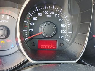 2014 Kia Rio 5-speed III, белый, 850000 рублей, вид 5