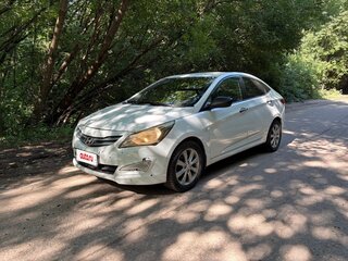 2014 Hyundai Solaris I Рестайлинг, белый, 530000 рублей, вид 1