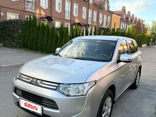 2013 Mitsubishi Outlander III, серебристый, 1700000 рублей, вид 2