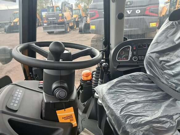 2026 JCB 3CX Super, жёлтый, 17450000 рублей - вид 13