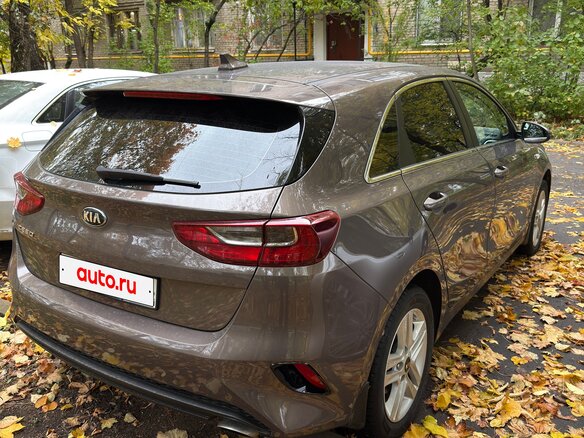 2019 Kia Ceed III, коричневый, 1690000 рублей - вид 23