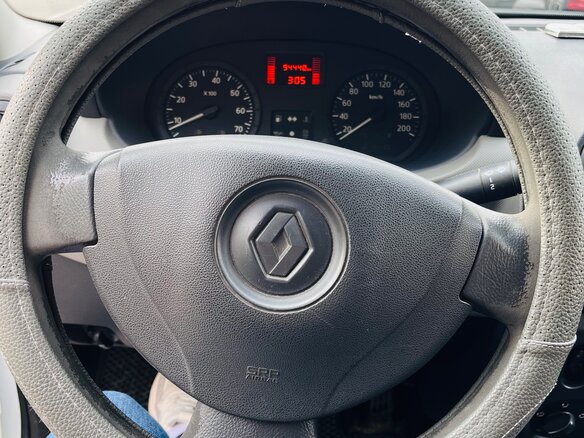 2011 Renault Logan I Рестайлинг, белый, 400000 рублей - вид 11
