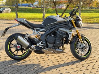 2024 Triumph Speed Triple, серый, 1600000 рублей, вид 3