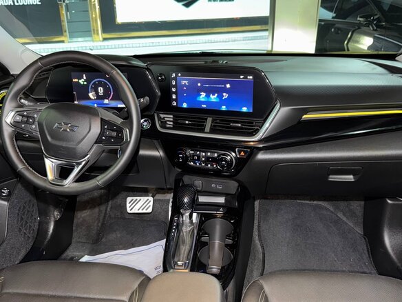 2023 Chevrolet Trax II, золотистый, 1620000 рублей - вид 13