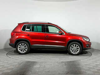 2012 Volkswagen Tiguan I Рестайлинг, красный, 1800000 рублей, вид 4