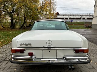 1970 Mercedes-Benz W111 280 SE, белый, 5950000 рублей, вид 4