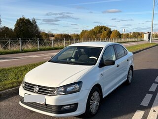 2017 Volkswagen Polo V Рестайлинг, белый, 1150000 рублей, вид 1