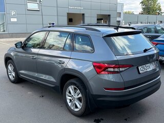 2021 Skoda Kodiaq I, серый, 1848000 рублей, вид 3