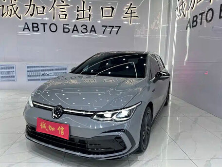 2022 Volkswagen Golf VIII, серый, 1980000 рублей, вид 2