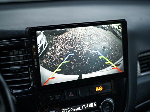 2015 Mitsubishi Outlander III Рестайлинг 2, белый, 1625000 рублей - вид 7