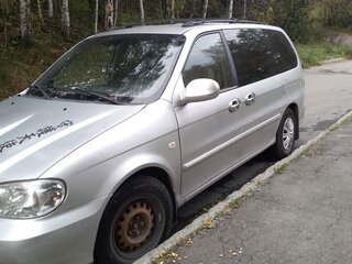 2005 Kia Carnival I Рестайлинг, серебристый, 480000 рублей, вид 4