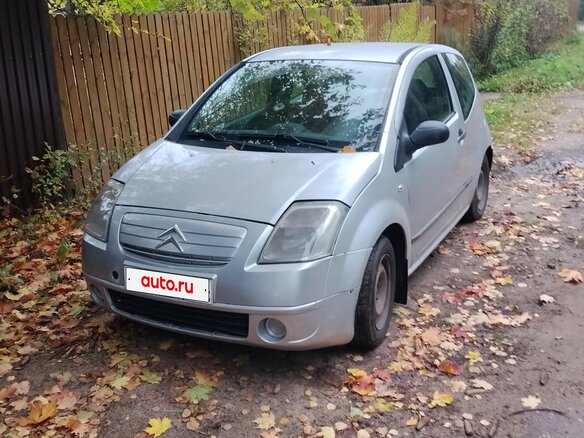 2004 Citroen C2, серебристый, 160000 рублей