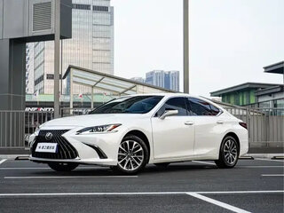 2024 Lexus ES 200 VII Рестайлинг, белый, 4633000 рублей, вид 1