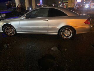 2003 Mercedes-Benz CLK-Класс 200 II (W209), серебристый, 850000 рублей, вид 1