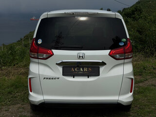 2017 Honda Freed+ II, белый, 1000000 рублей, вид 5